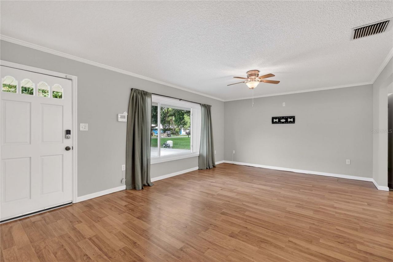 27638 Lisa Drive , Tavares, FL 32778 Photo