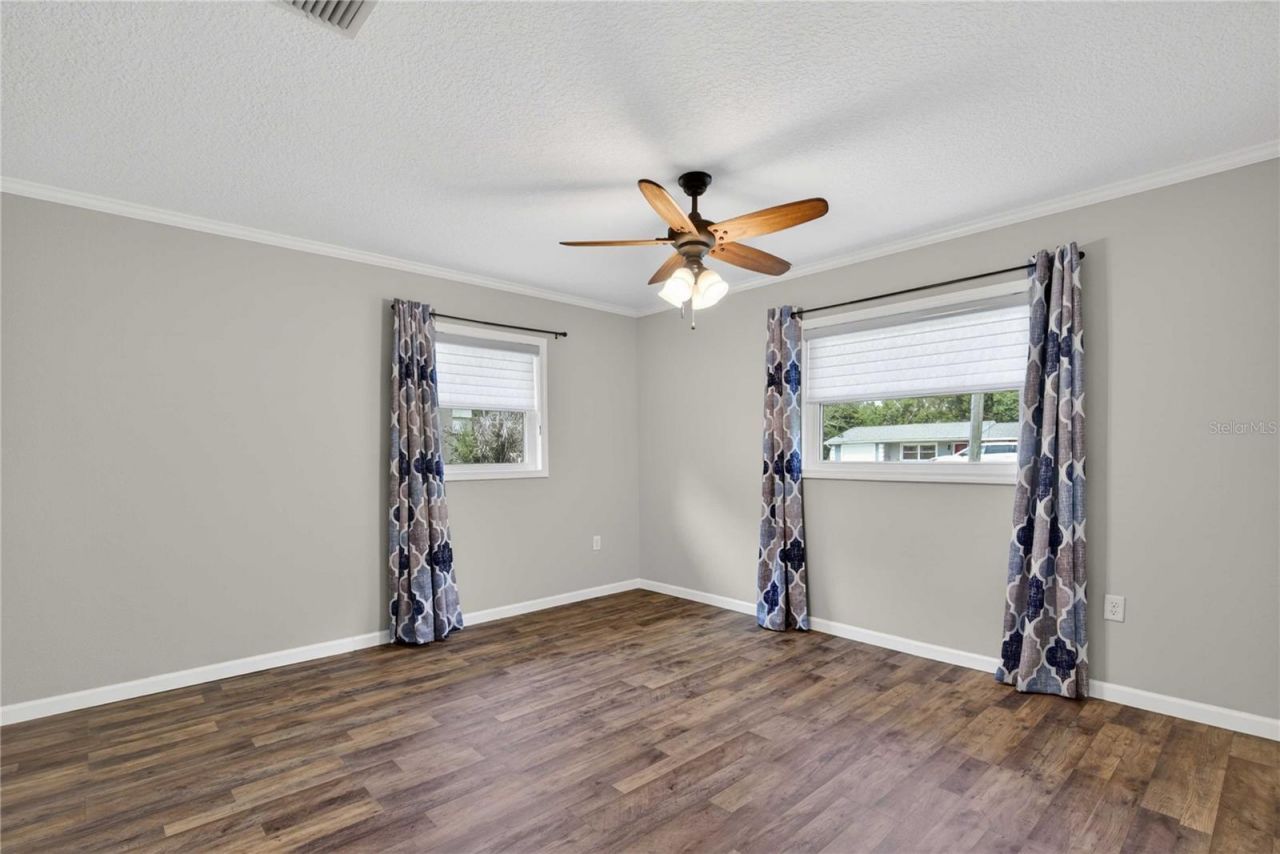27638 Lisa Drive , Tavares, FL 32778 Photo