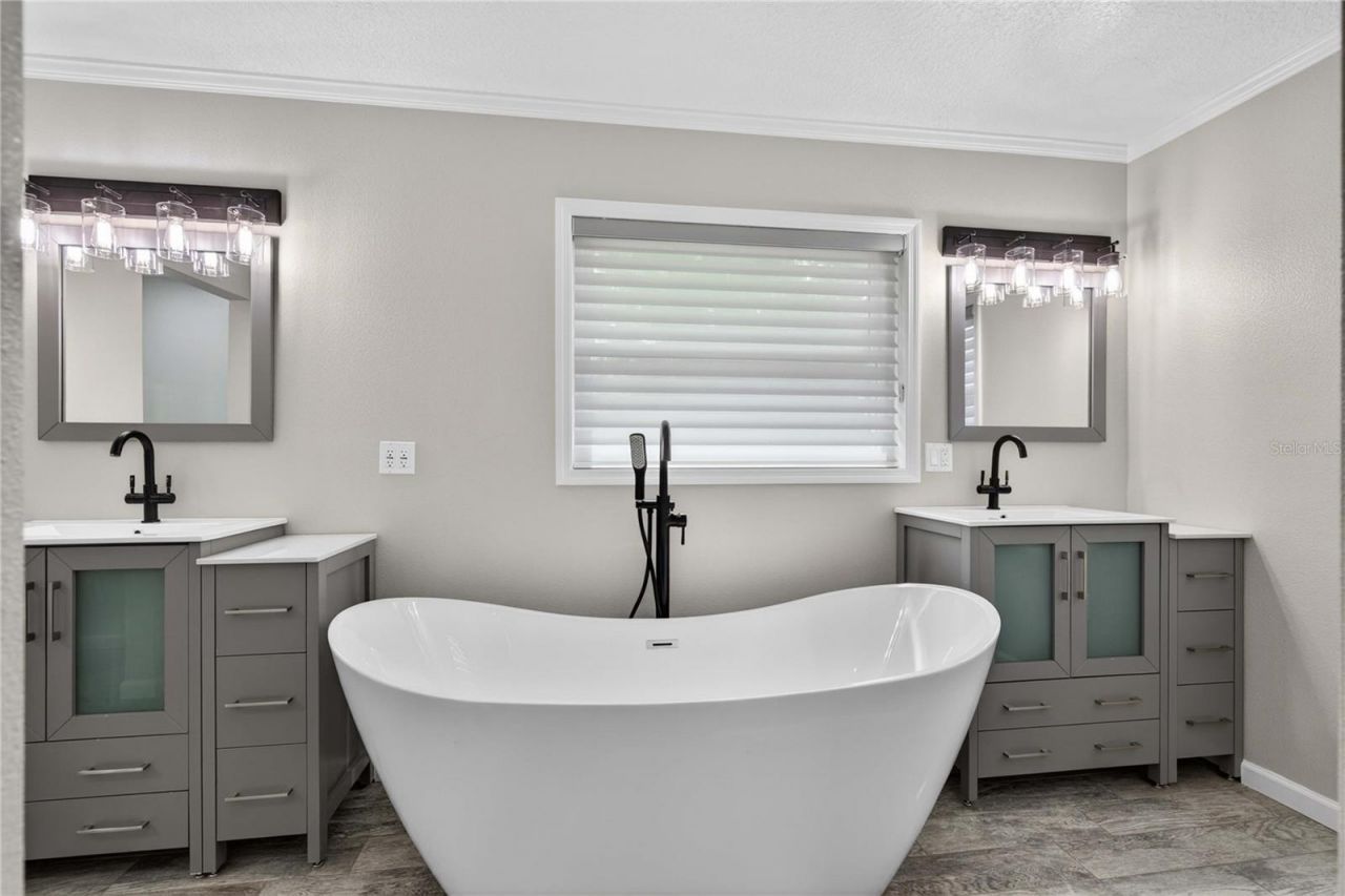 27638 Lisa Drive , Tavares, FL 32778 Photo