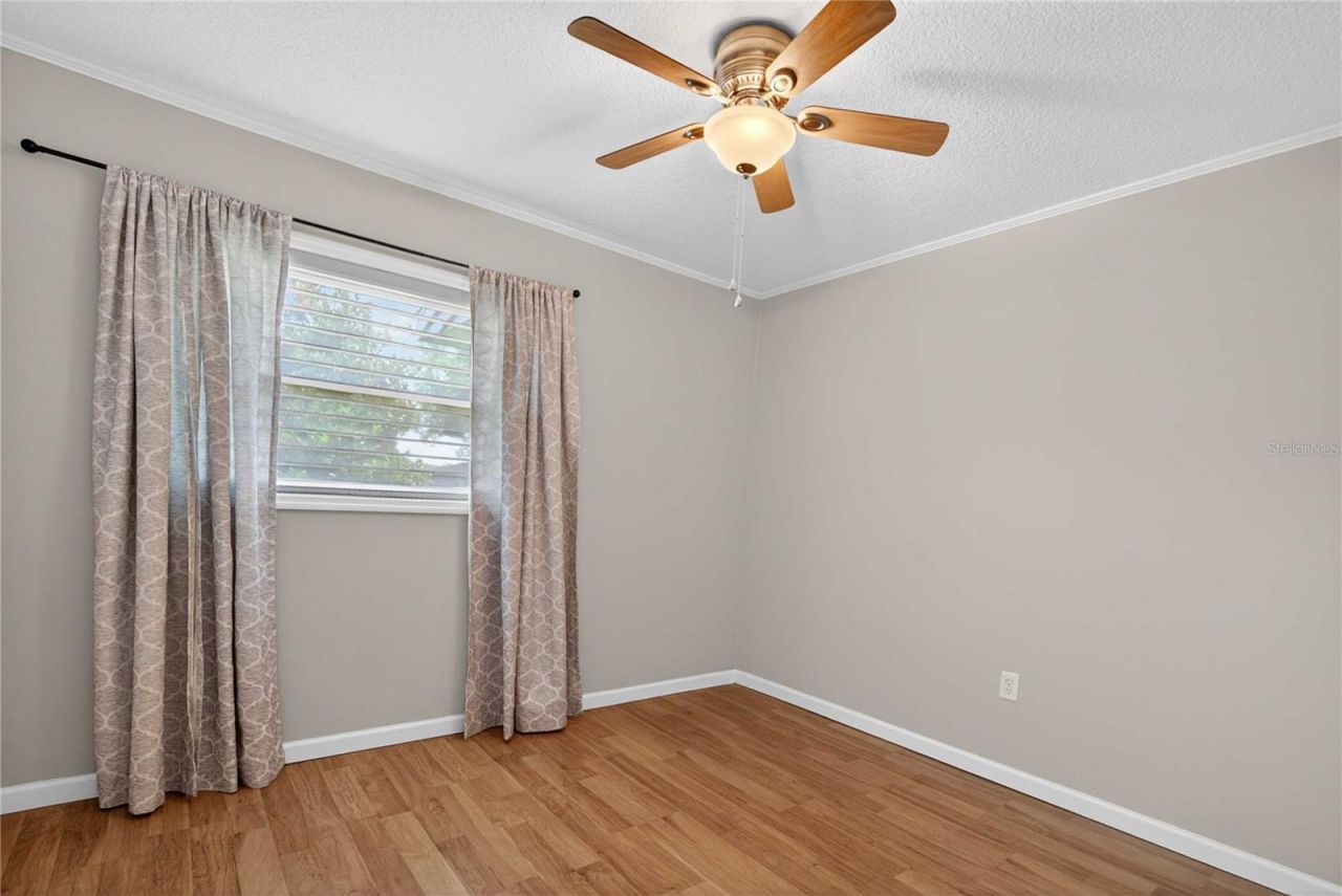 27638 Lisa Drive , Tavares, FL 32778 Photo