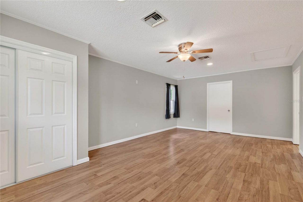 27638 Lisa Drive , Tavares, FL 32778 Photo