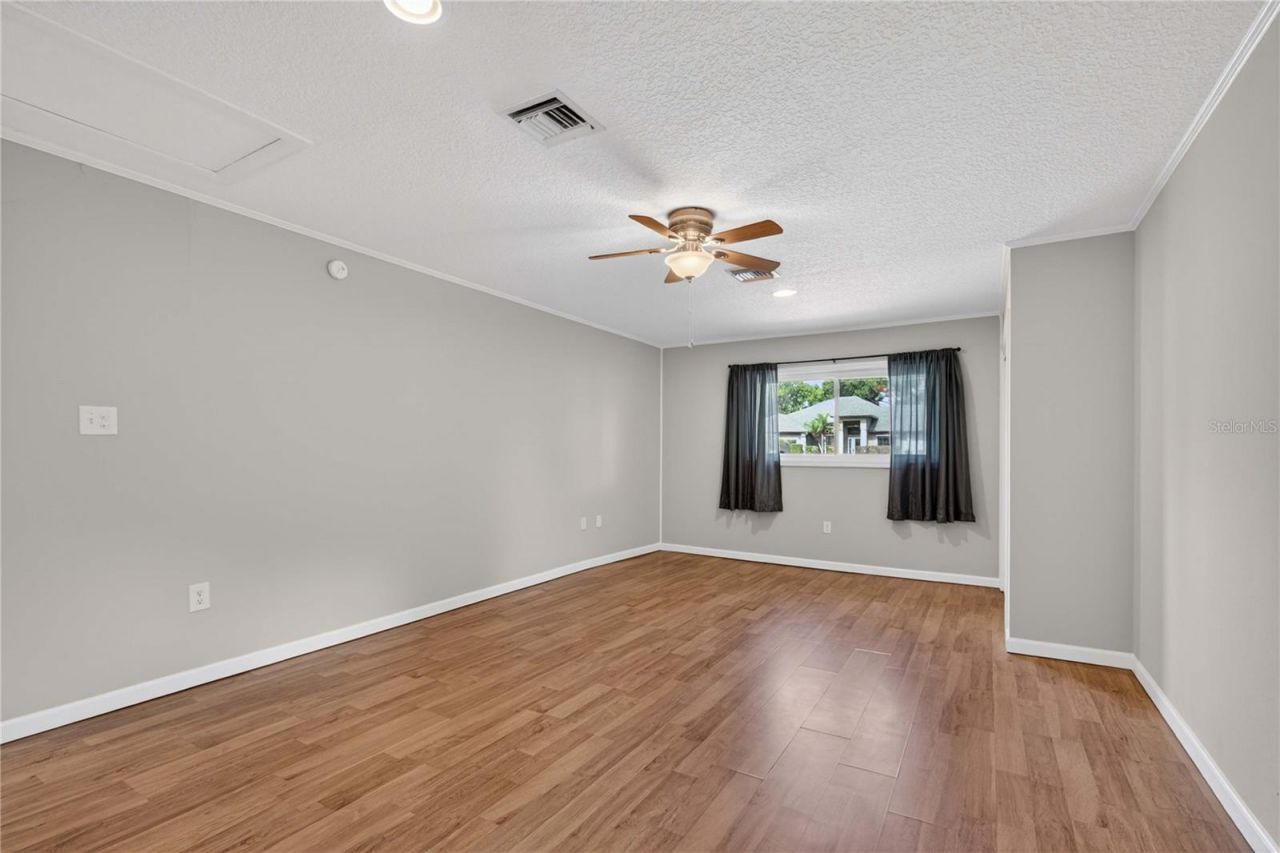 27638 Lisa Drive , Tavares, FL 32778 Photo