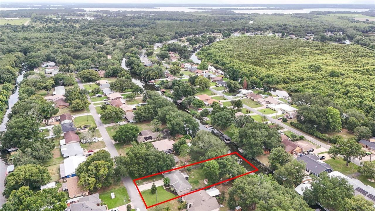 27638 Lisa Drive , Tavares, FL 32778 Photo