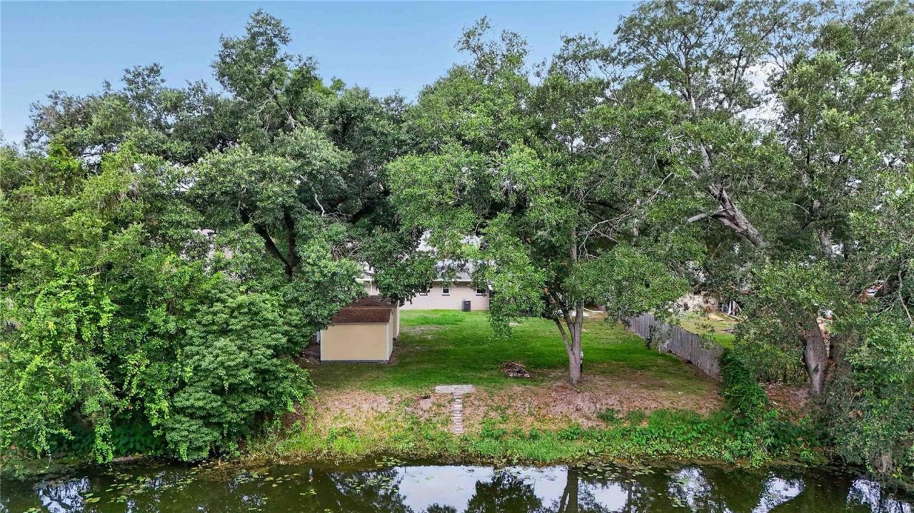 27638 Lisa Drive , Tavares, FL 32778 Photo