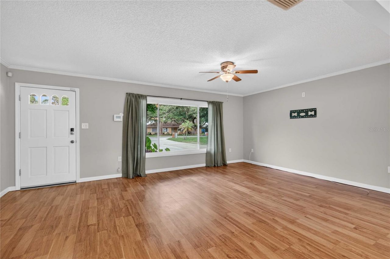 27638 Lisa Drive , Tavares, FL 32778 Photo