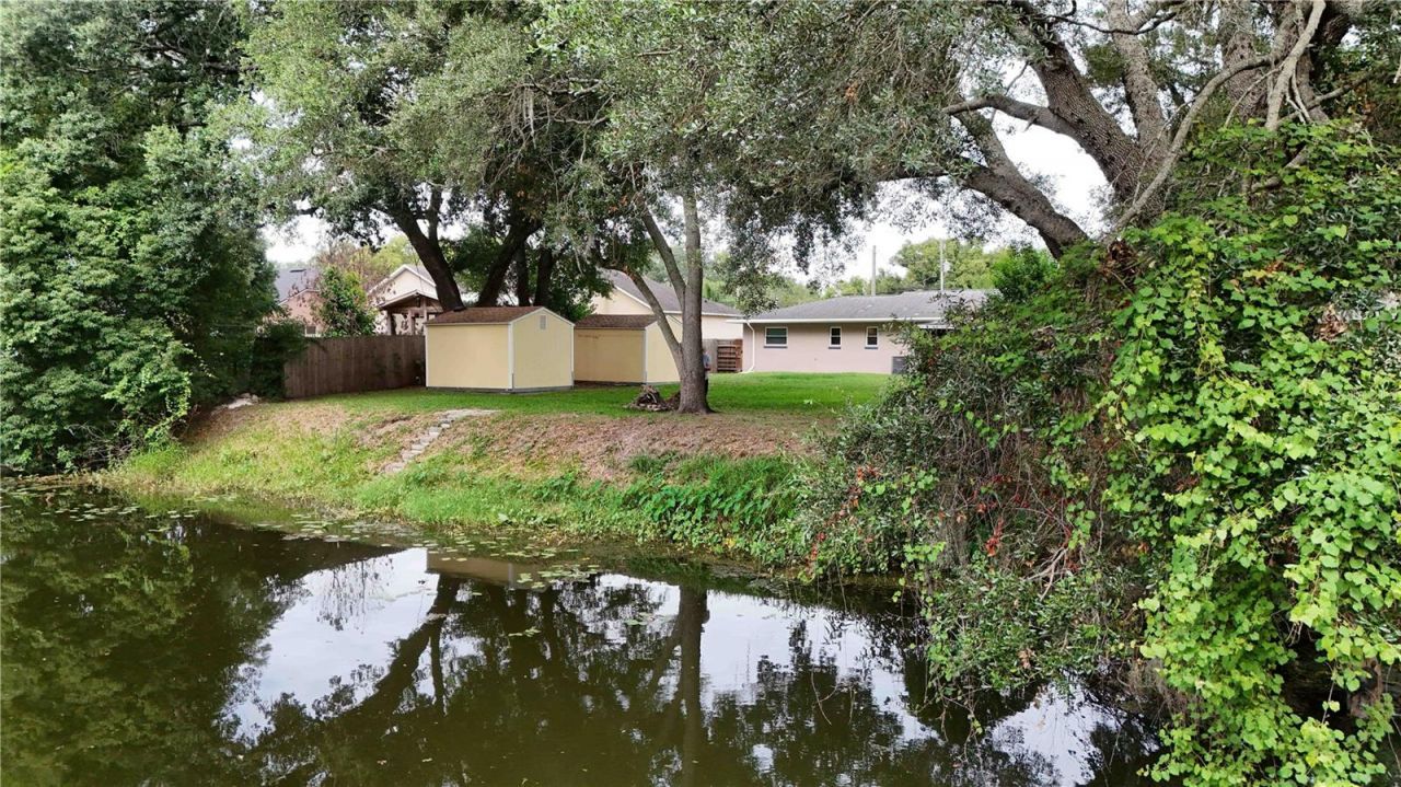 27638 Lisa Drive , Tavares, FL 32778 Photo