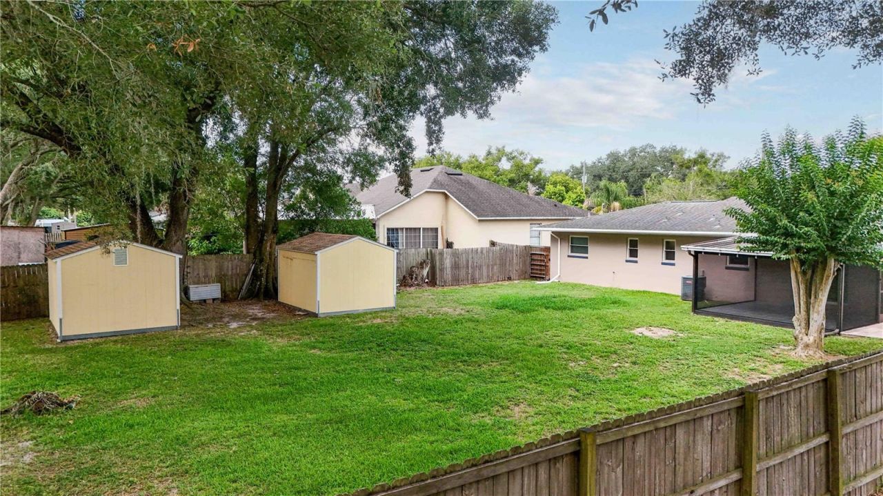 27638 Lisa Drive , Tavares, FL 32778 Photo
