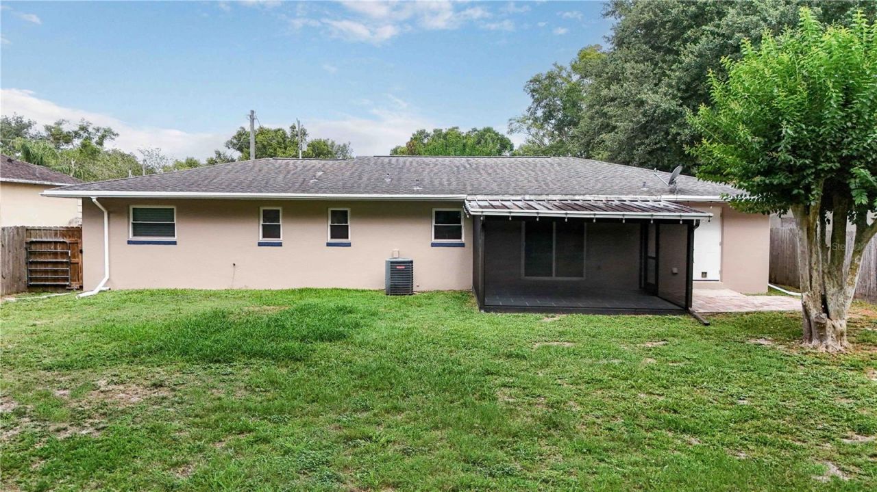 27638 Lisa Drive , Tavares, FL 32778 Photo