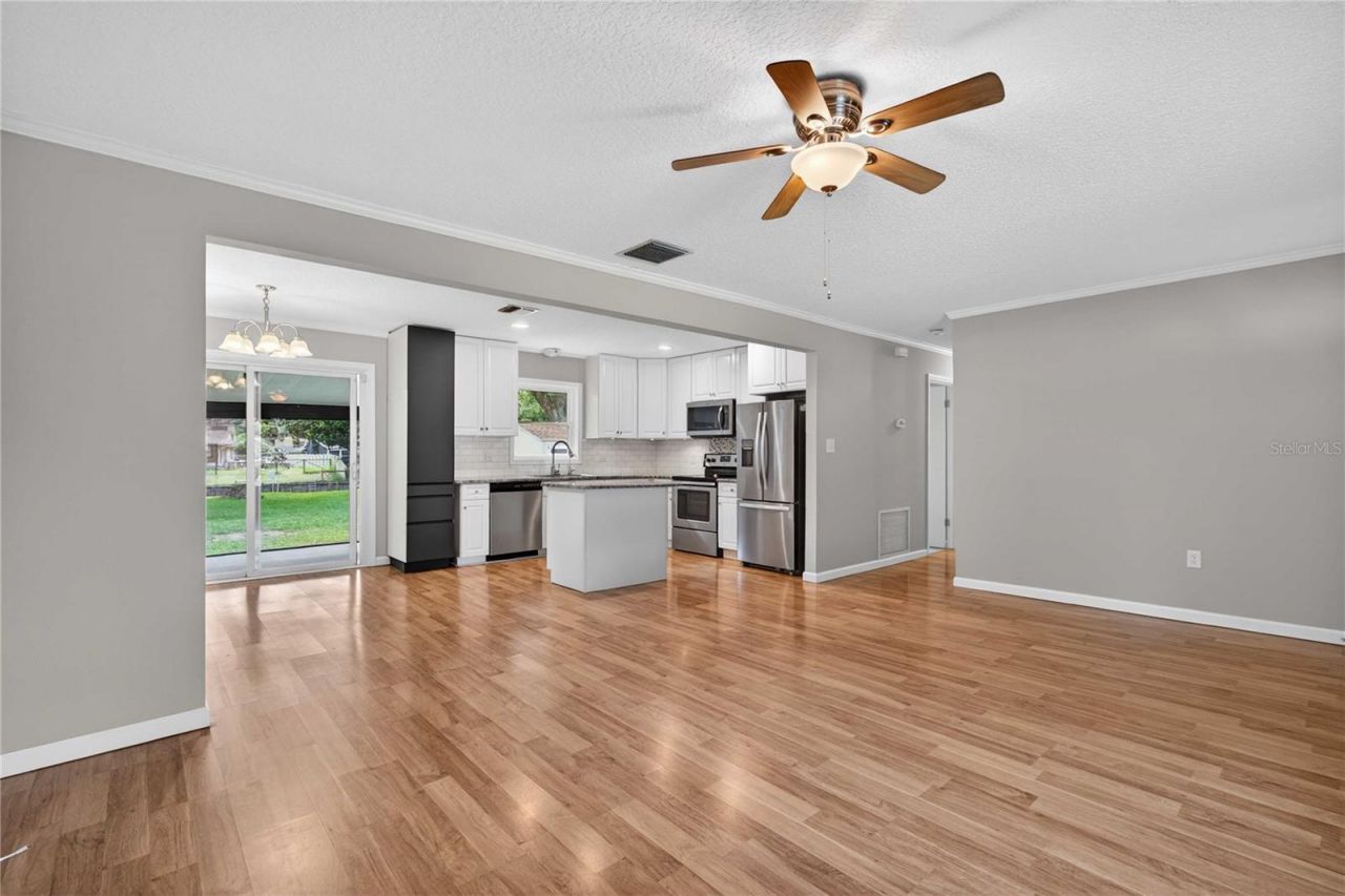 27638 Lisa Drive , Tavares, FL 32778 Photo