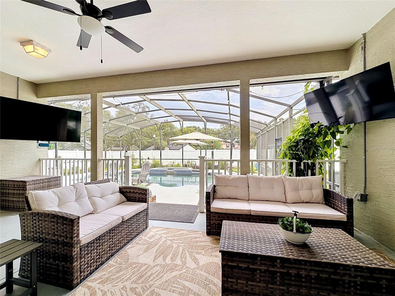 19512 Spring Oak Drive , Eustis, FL 32736 Photo