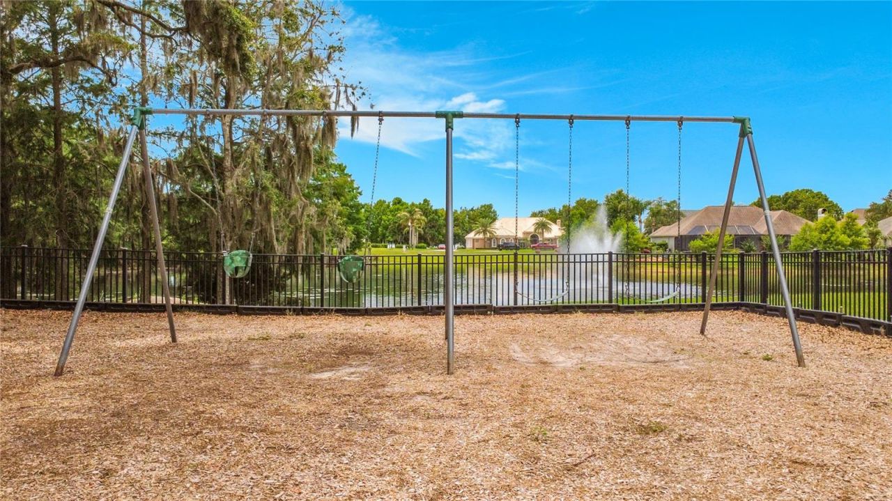 19512 Spring Oak Drive , Eustis, FL 32736 Photo