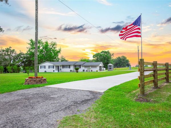 6694 S US HWY 441 , LAKE CITY, FL 32025