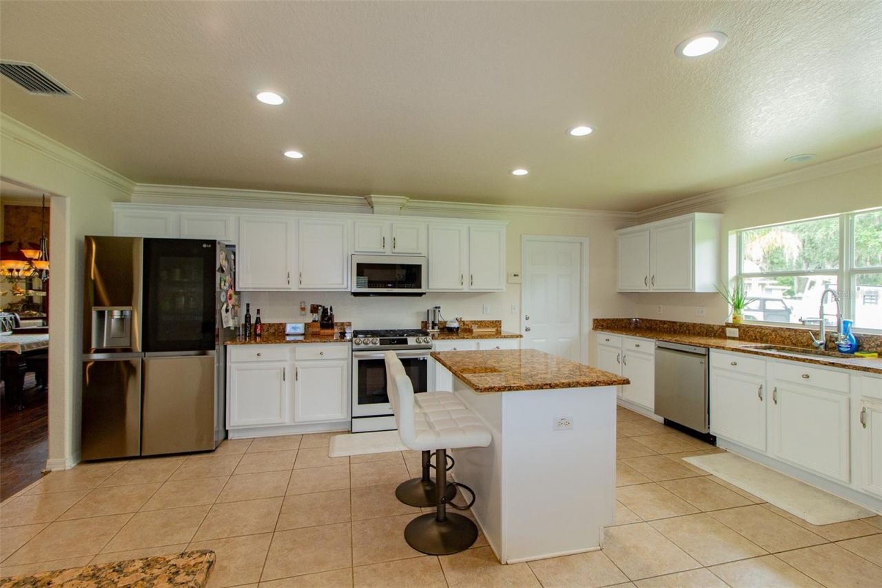 2602 Blackwater Oaks Lane , Mulberry, FL 33860 Photo