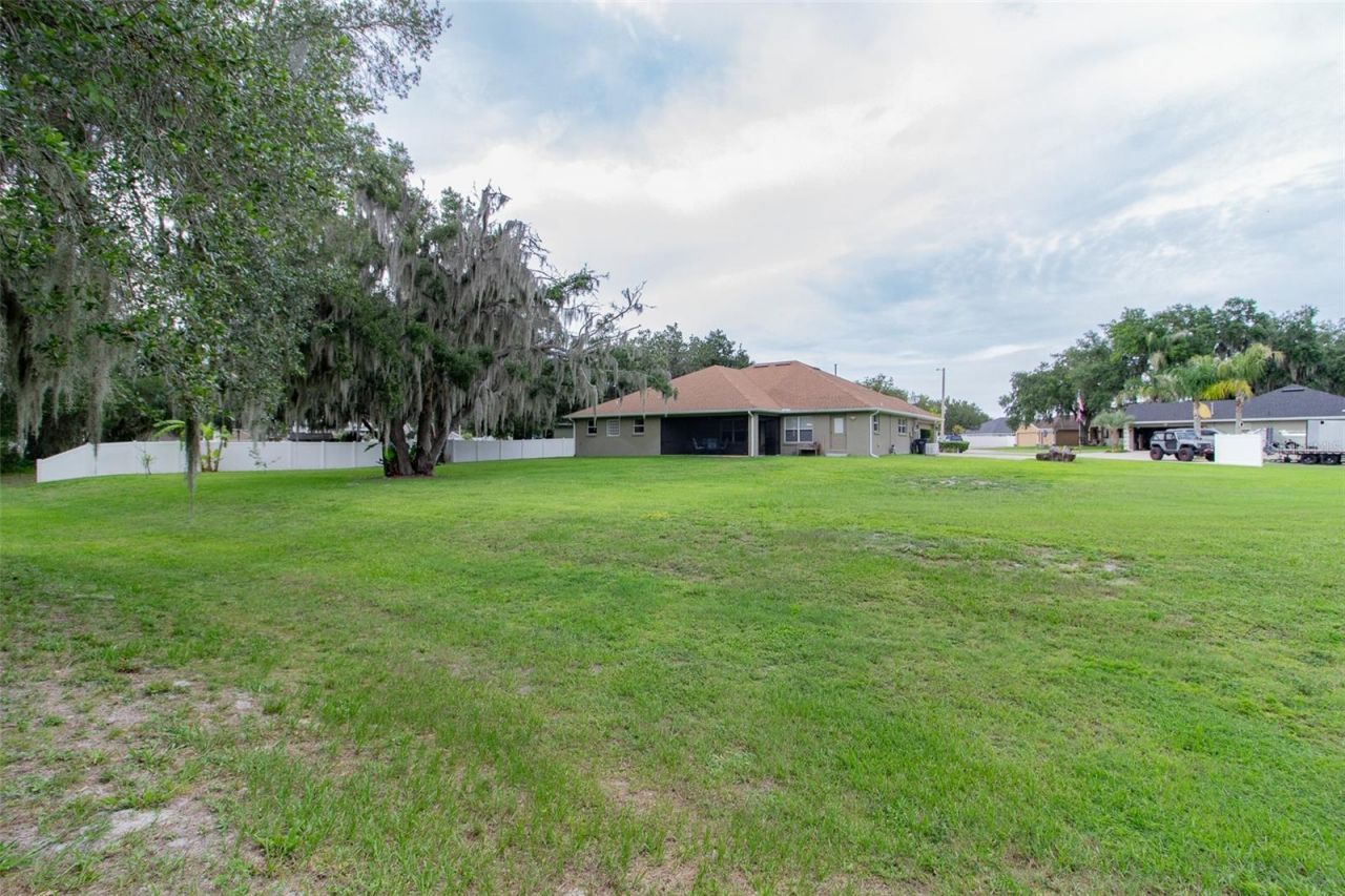 2602 Blackwater Oaks Lane , Mulberry, FL 33860 Photo