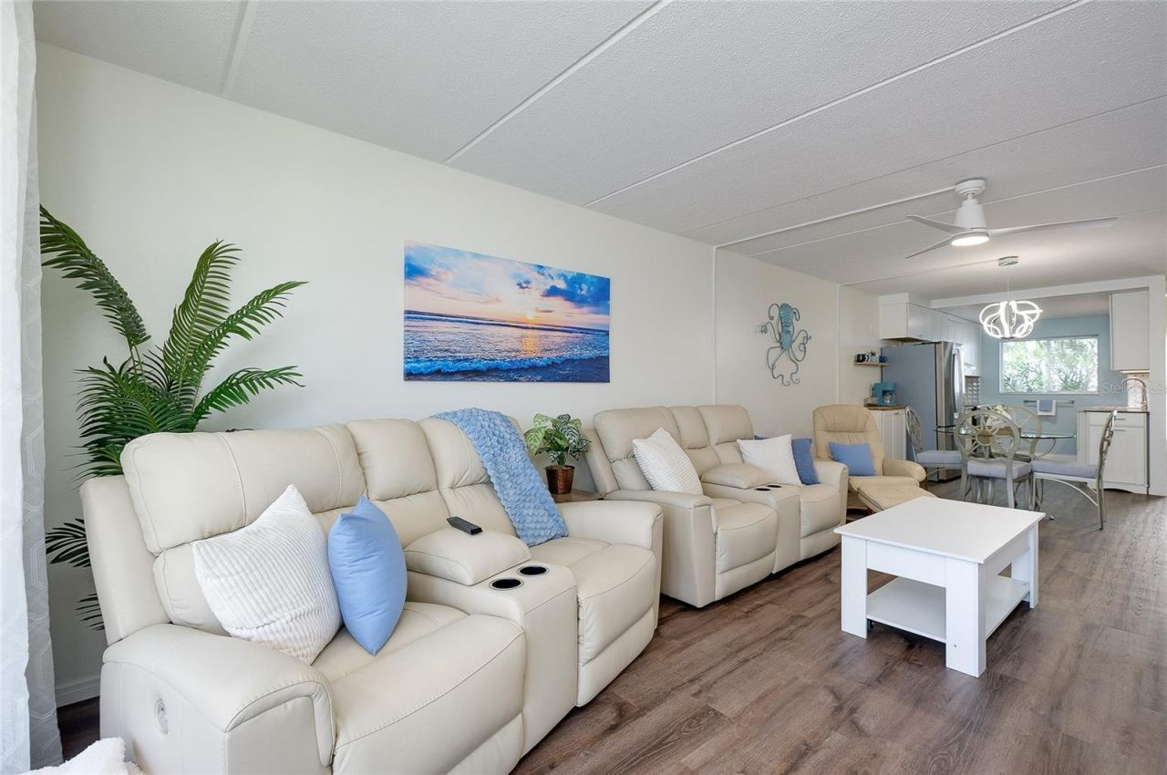 708 Tamiami Trail S, Unit 216, Venice, FL 34285 Photo