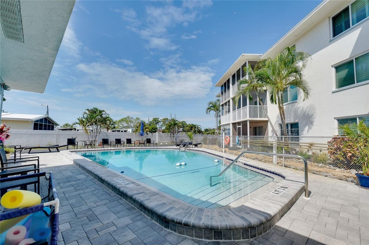 708 Tamiami Trail S, Unit 216, Venice, FL 34285 Photo
