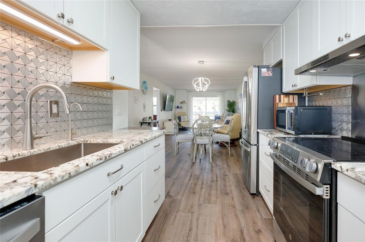 708 Tamiami Trail S, Unit 216, Venice, FL 34285 Photo