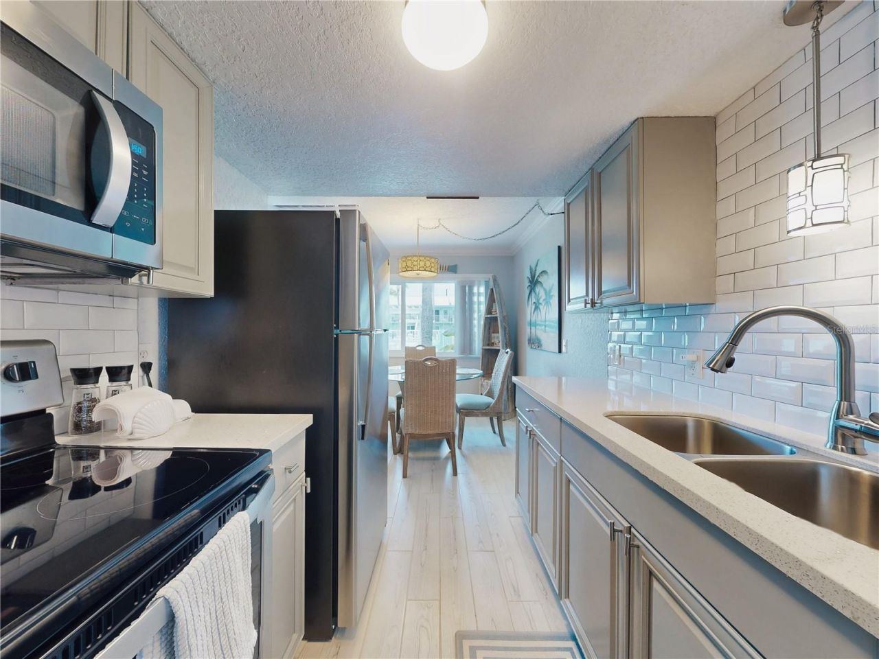 541 S Peninsula Avenue, Unit B06, New Smyrna Beach, FL 32169 Photo