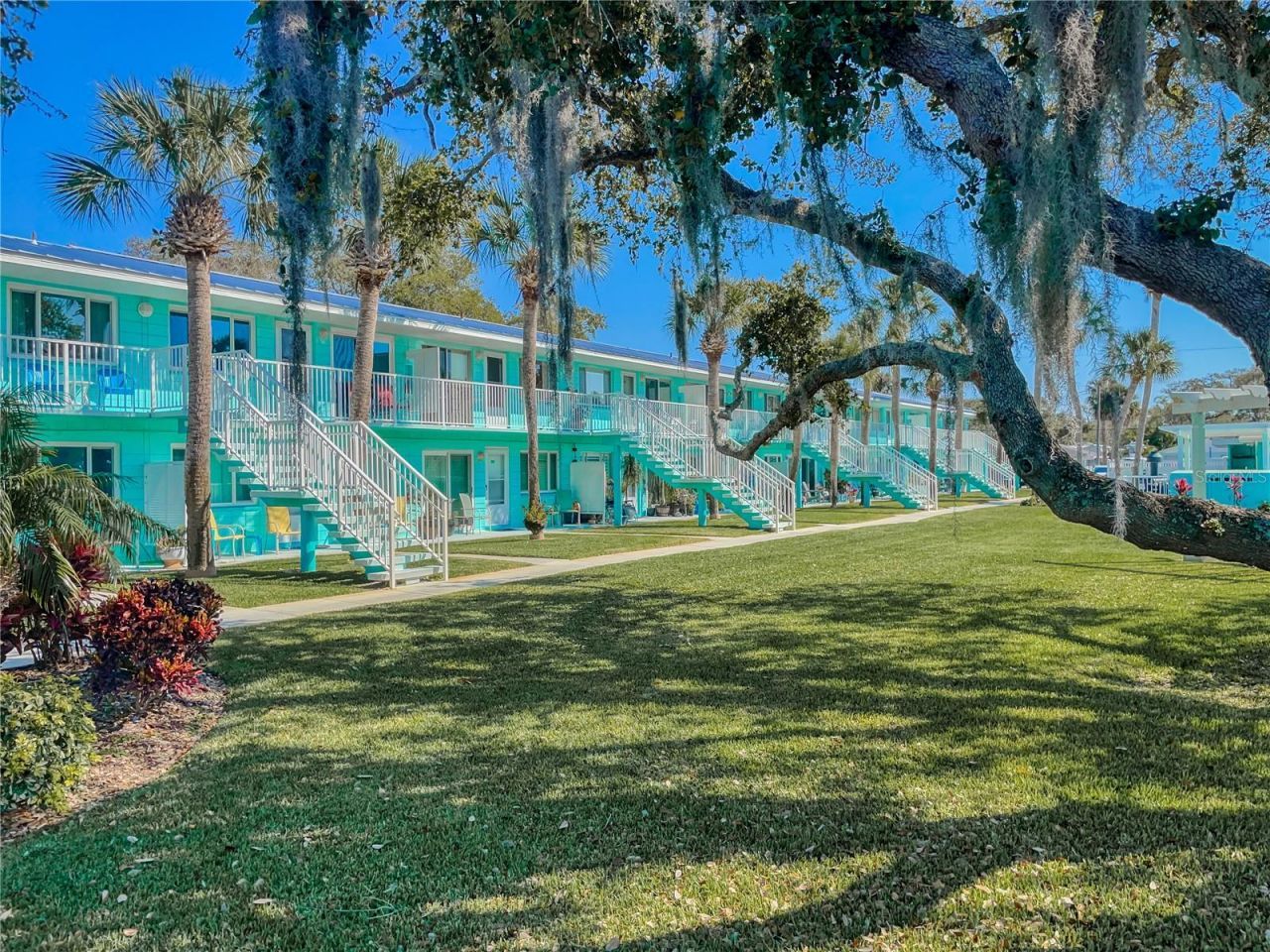 541 S Peninsula Avenue, Unit B06, New Smyrna Beach, FL 32169 Photo