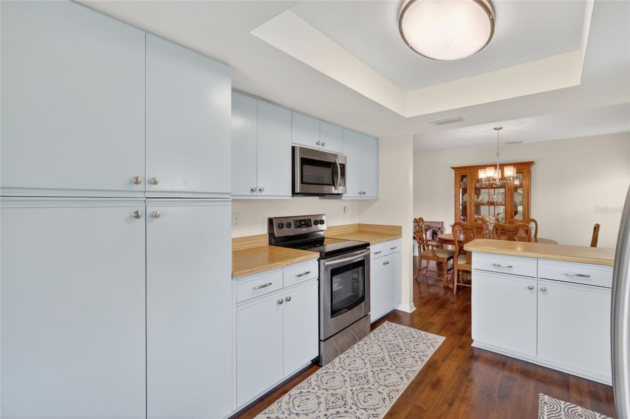 2106 Harringay Street , Unit 451, Sun City Center, FL 33573 Photo