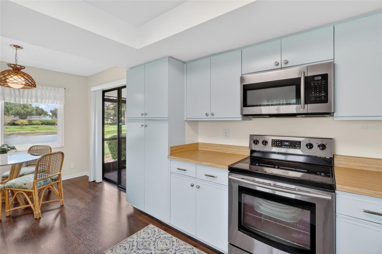 2106 Harringay Street , Unit 451, Sun City Center, FL 33573 Photo