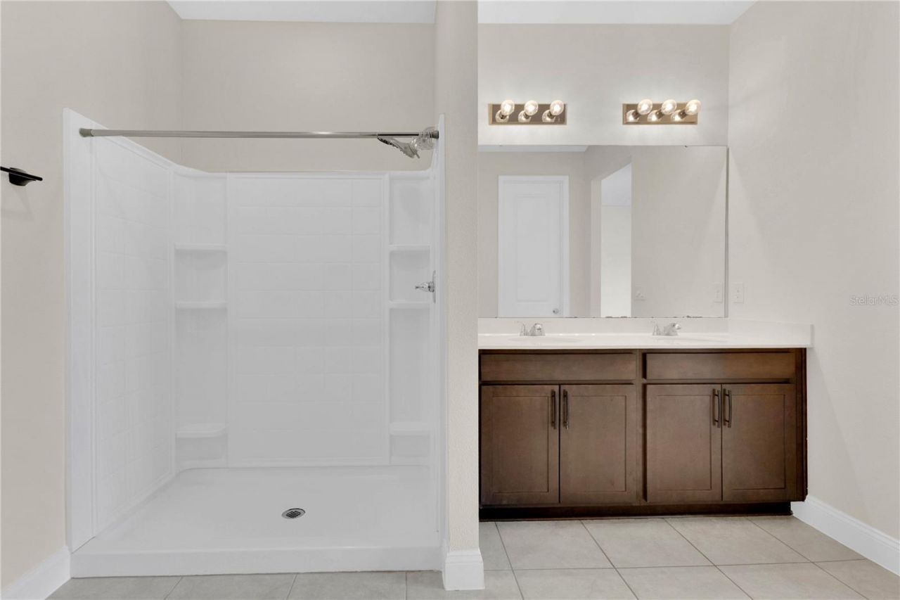 5631 Western Sun Drive , Saint Cloud, FL 34771 Photo