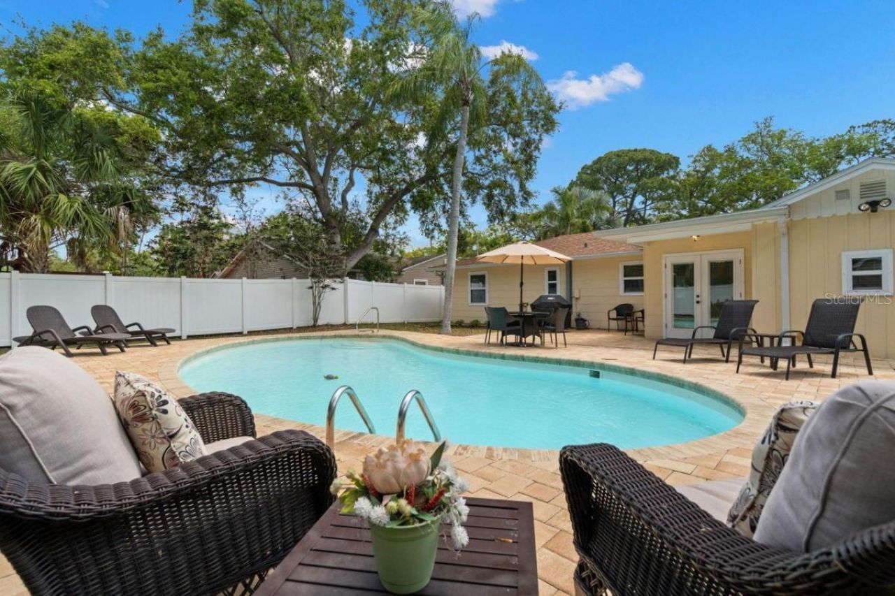 1658 Douglas Avenue , Dunedin, FL 34698 Photo