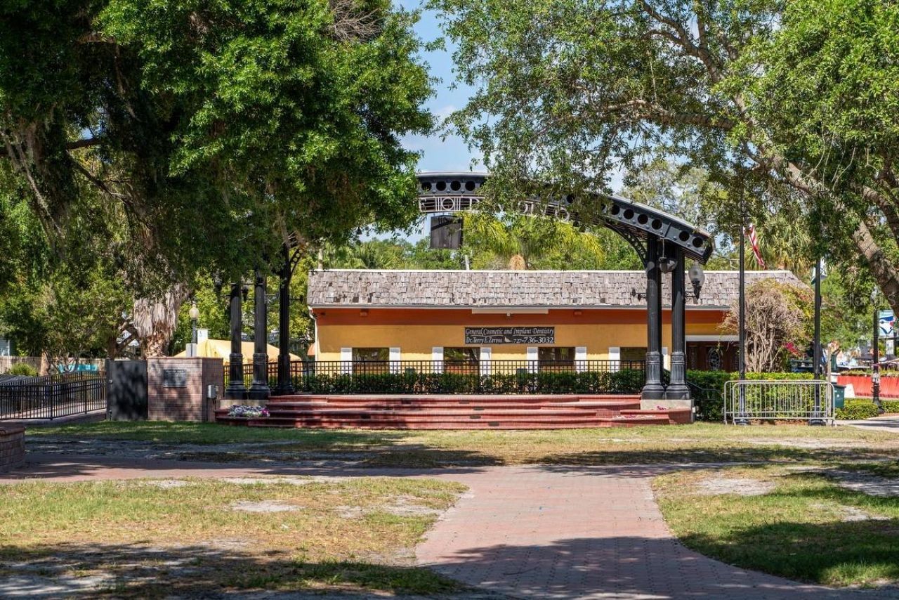 1658 Douglas Avenue , Dunedin, FL 34698 Photo