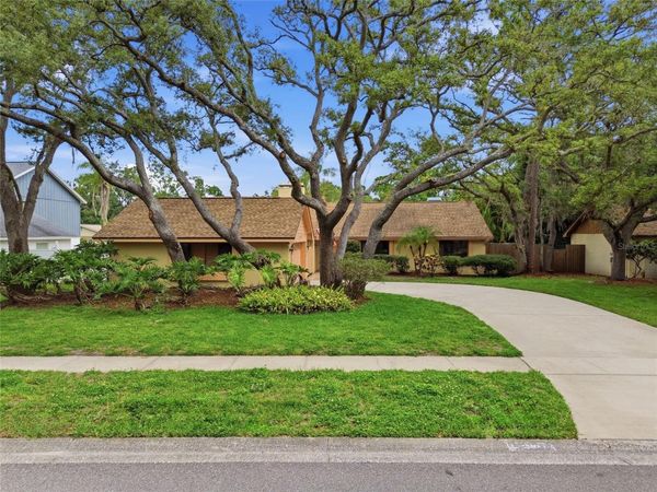 12008 NICKLAUS CIRCLE , TAMPA, FL 33624