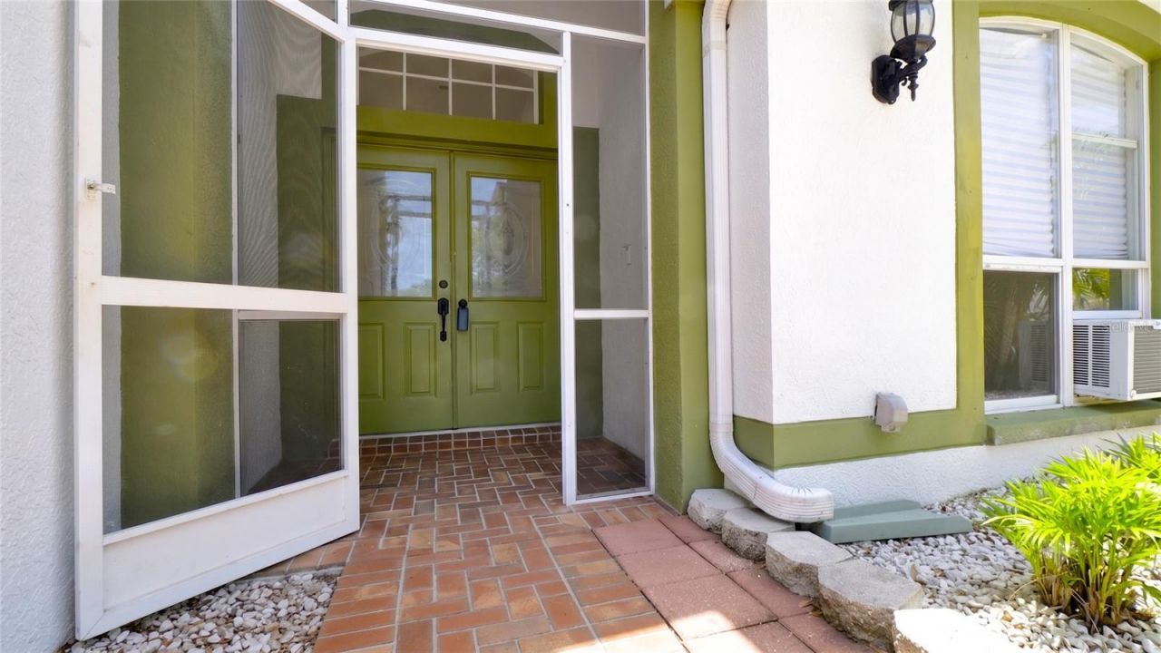 10536 Salisbury Street , Riverview, FL 33569 Photo