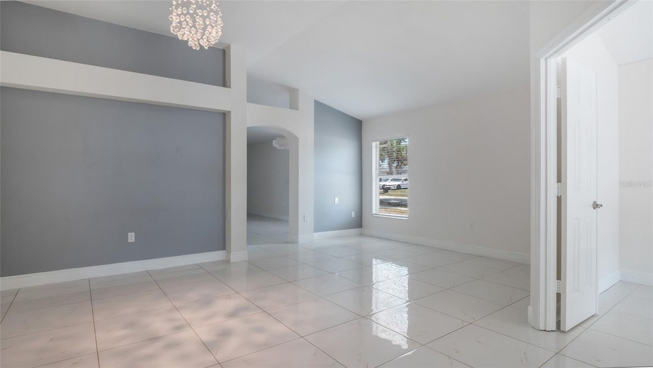 10536 Salisbury Street , Riverview, FL 33569 Photo
