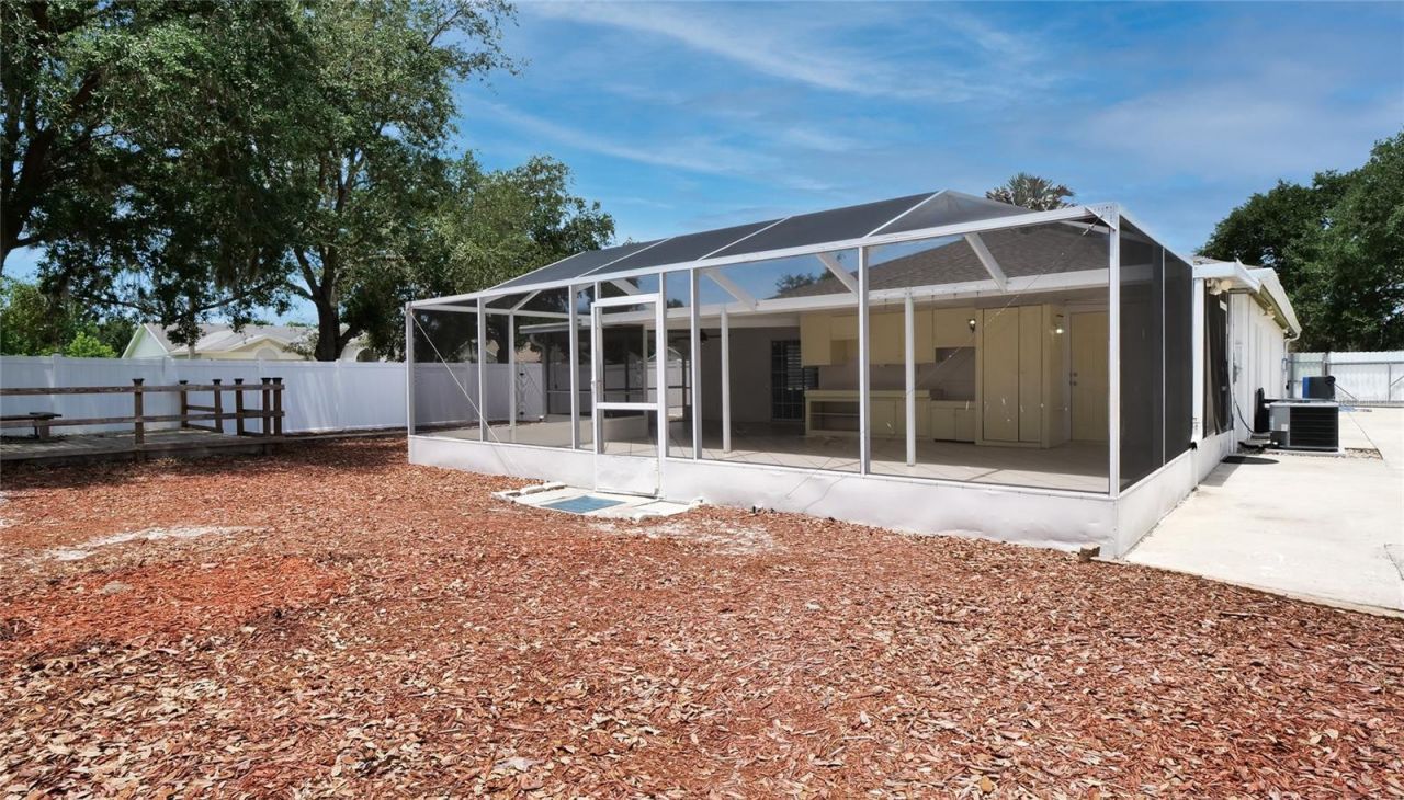 10536 Salisbury Street , Riverview, FL 33569 Photo