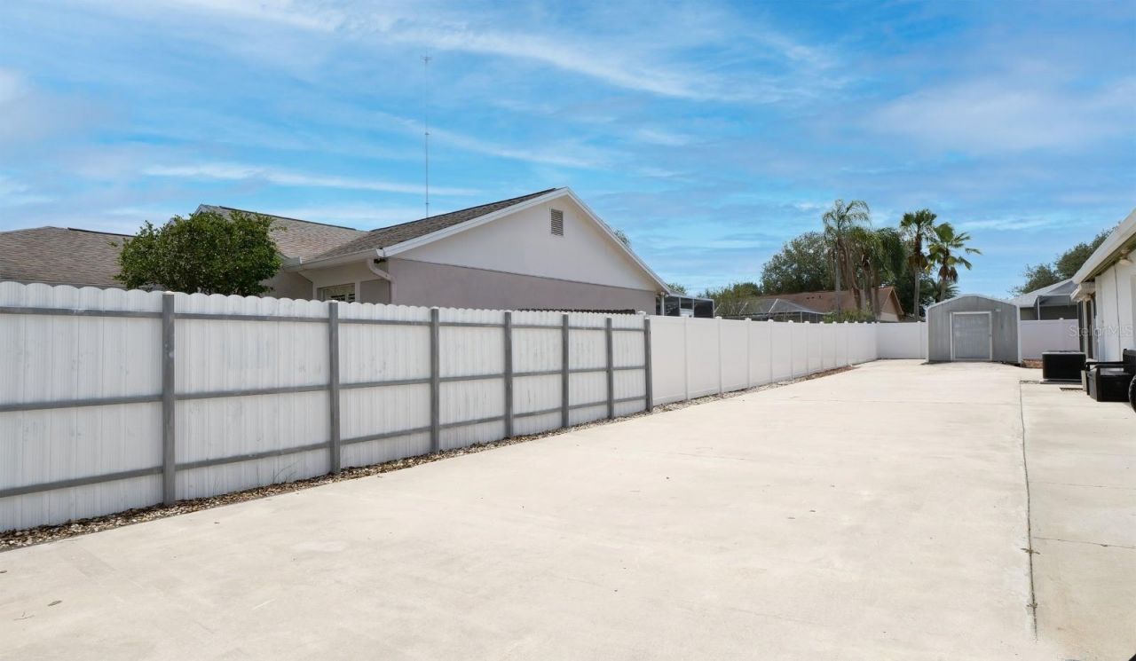 10536 Salisbury Street , Riverview, FL 33569 Photo