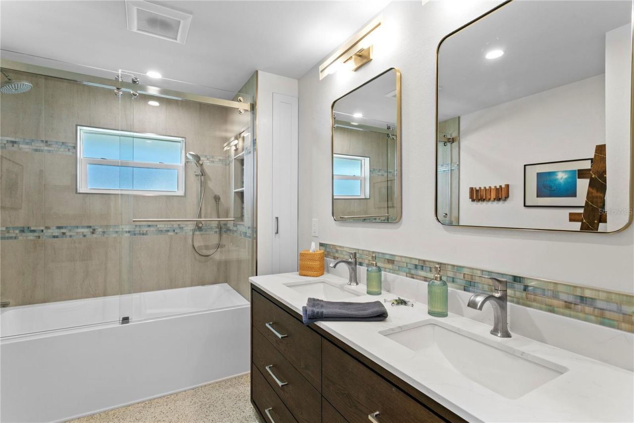 4152 13th Lane Ne, Saint Petersburg, FL 33703 Photo