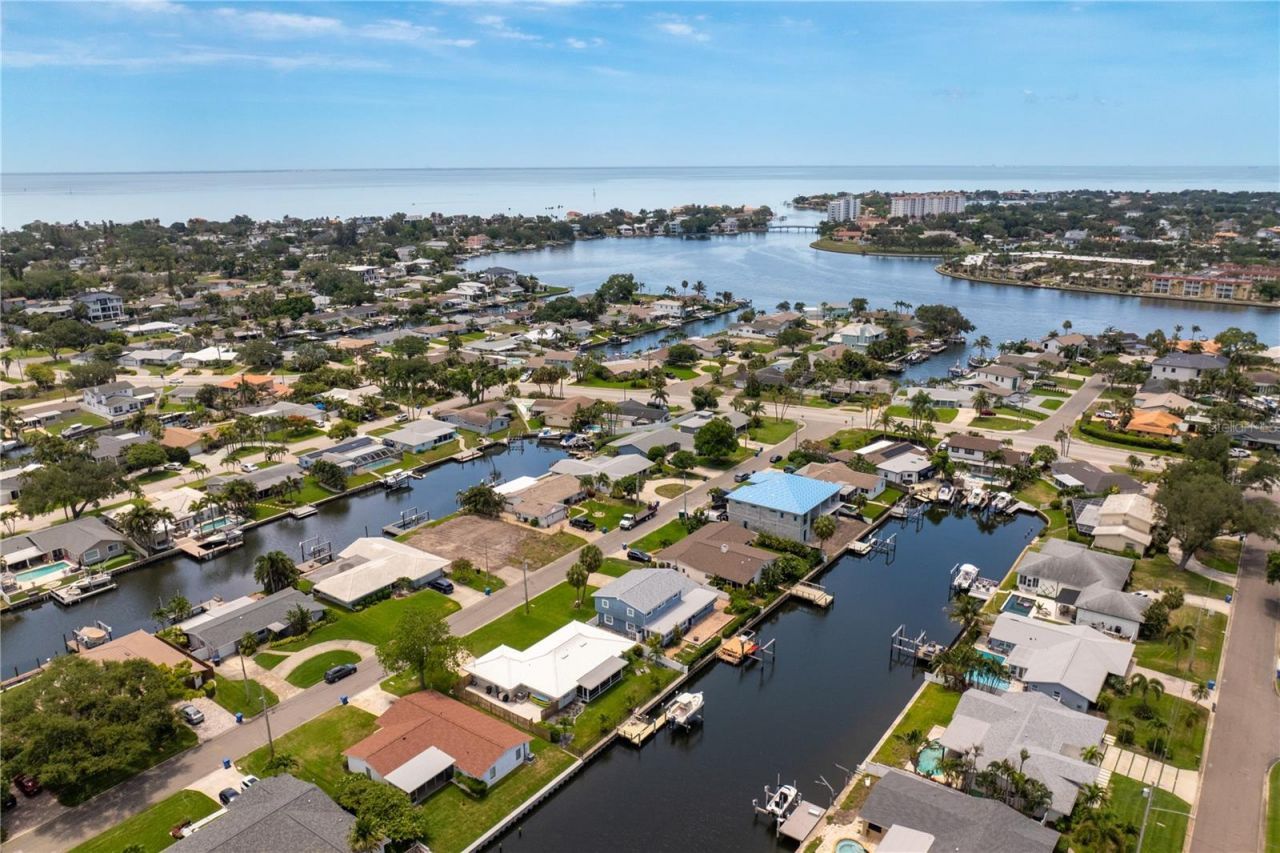 4152 13th Lane Ne, Saint Petersburg, FL 33703 Photo