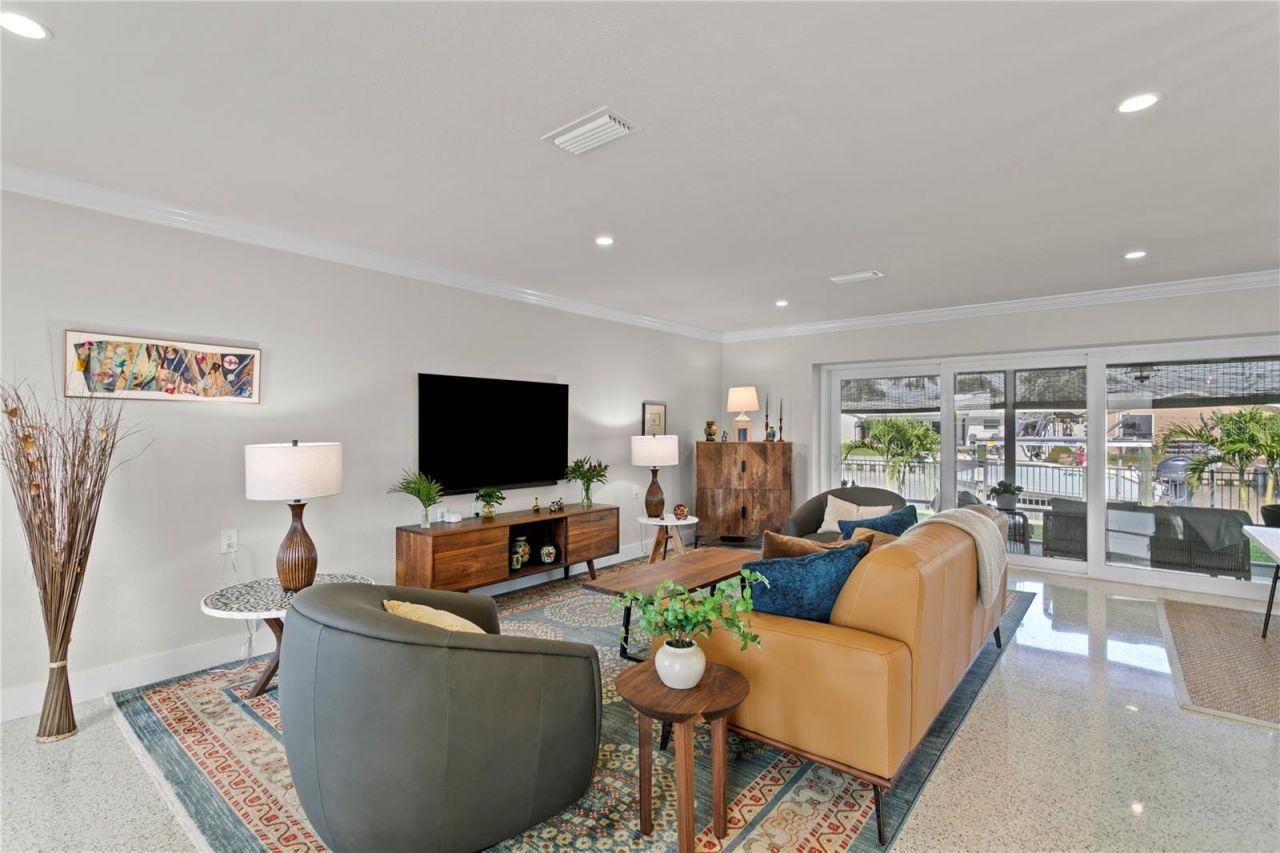 4152 13th Lane Ne, Saint Petersburg, FL 33703 Photo