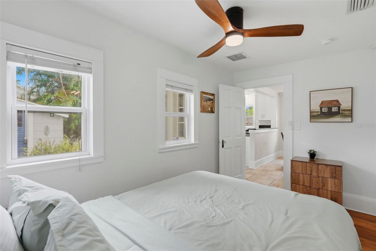 608 Kirkwood Terrace N, Saint Petersburg, FL 33701 Photo