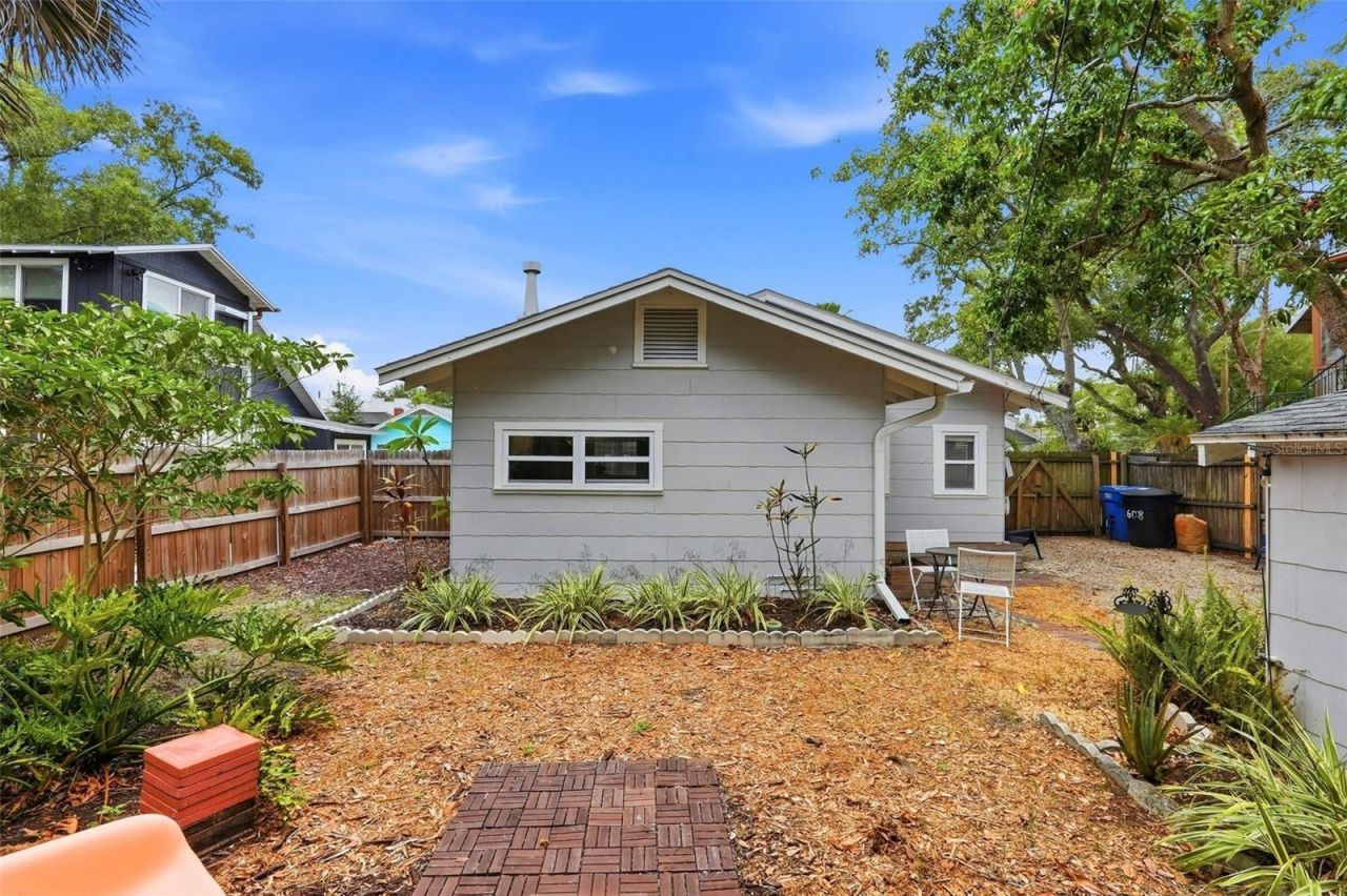 608 Kirkwood Terrace N, Saint Petersburg, FL 33701 Photo