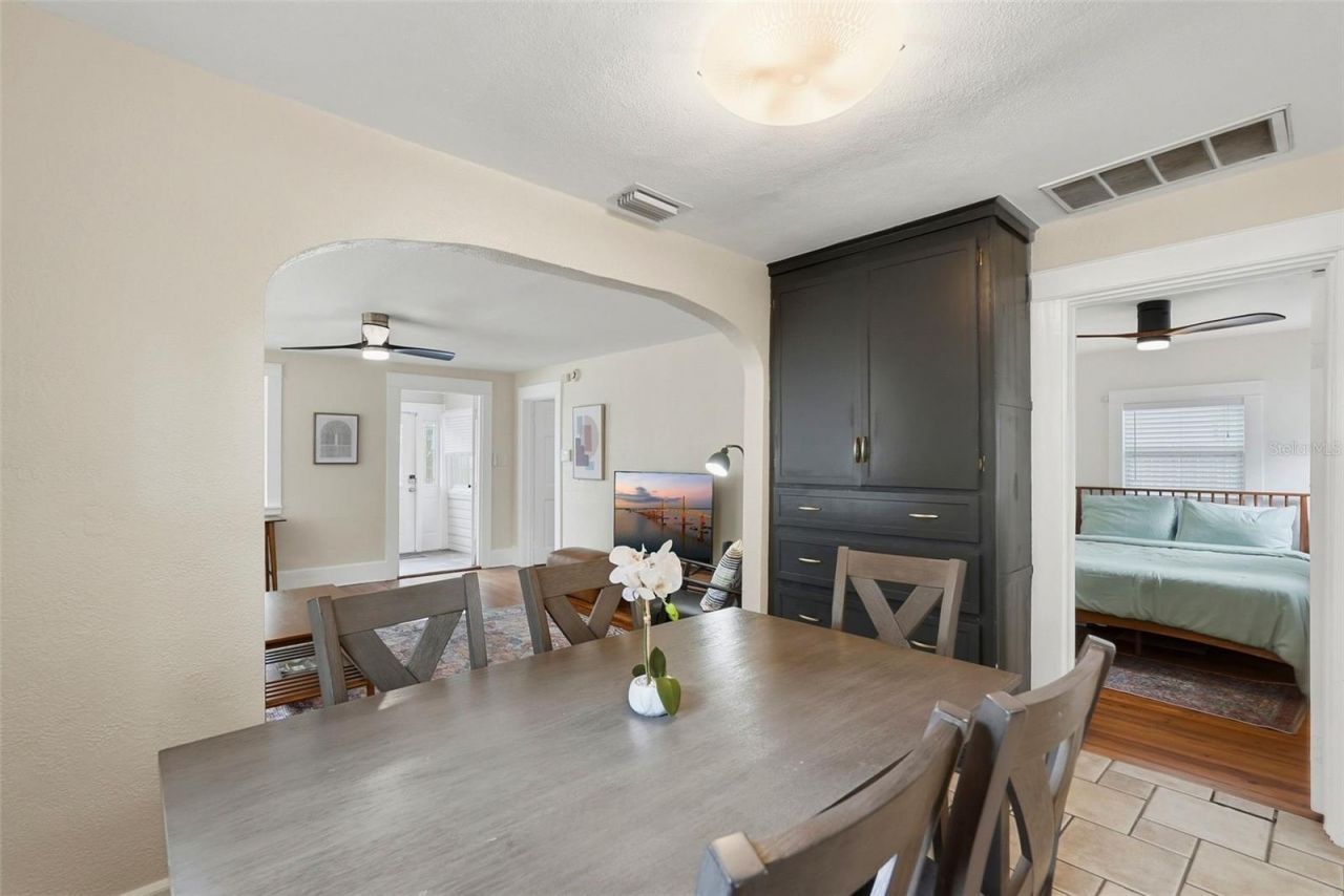 608 Kirkwood Terrace N, Saint Petersburg, FL 33701 Photo