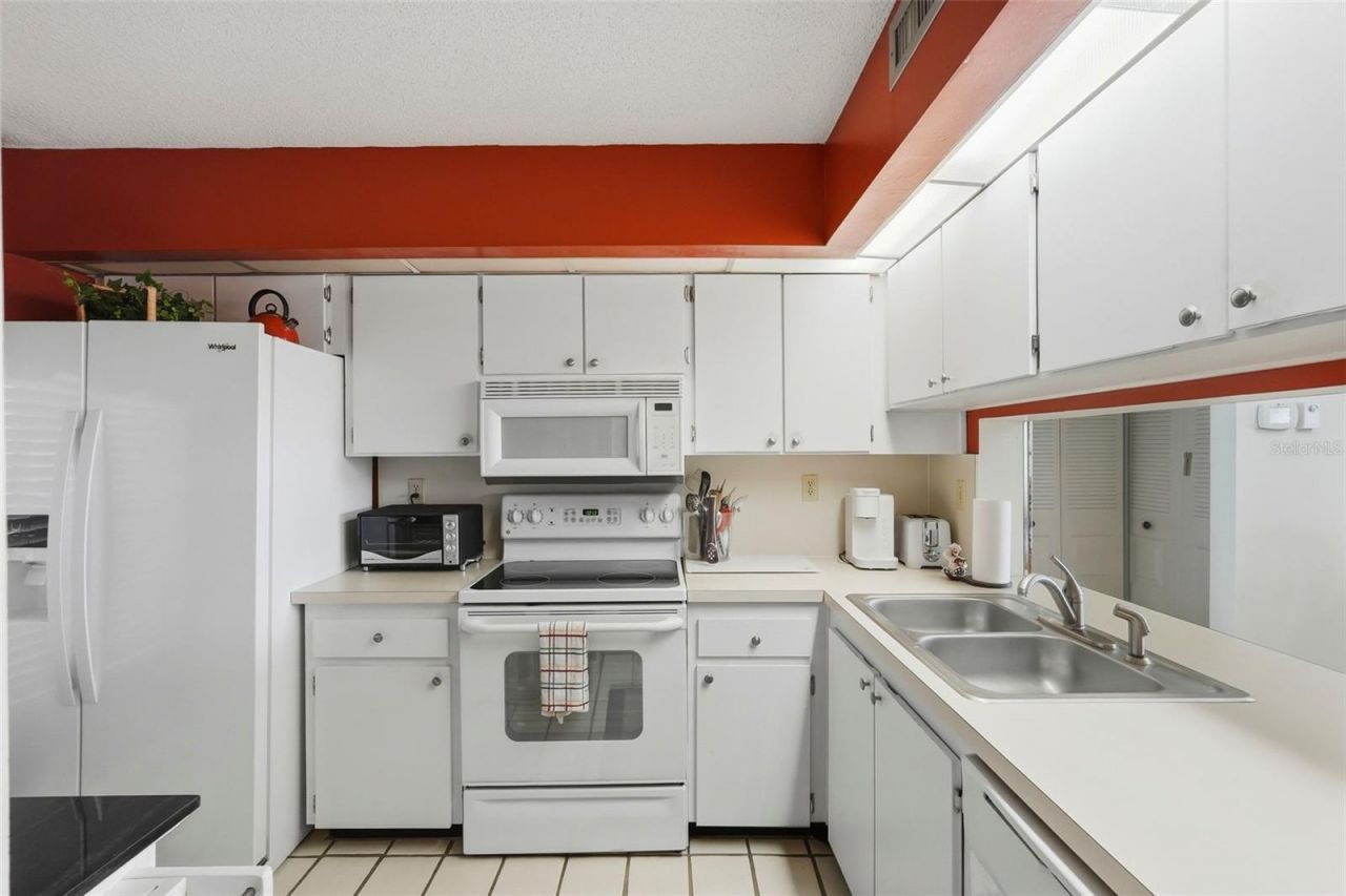 6372 Palma Del Mar Boulevard S, Unit 207, Saint Petersburg, FL 33715 Photo