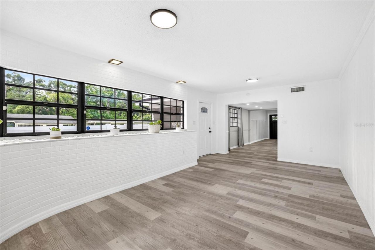 1601 E Paris Street , Tampa, FL 33610 Photo