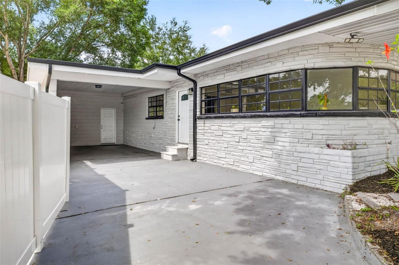1601 E Paris Street , Tampa, FL 33610 Photo