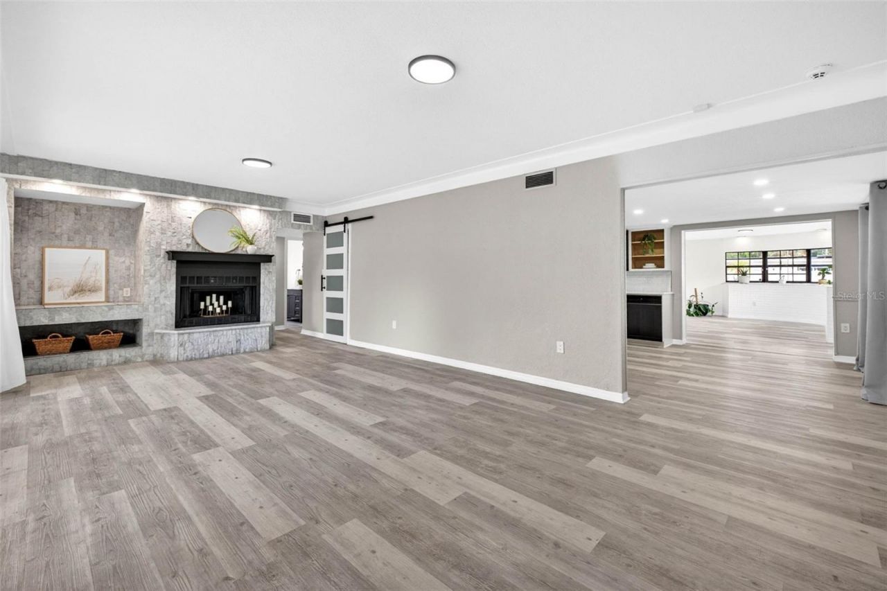1601 E Paris Street , Tampa, FL 33610 Photo
