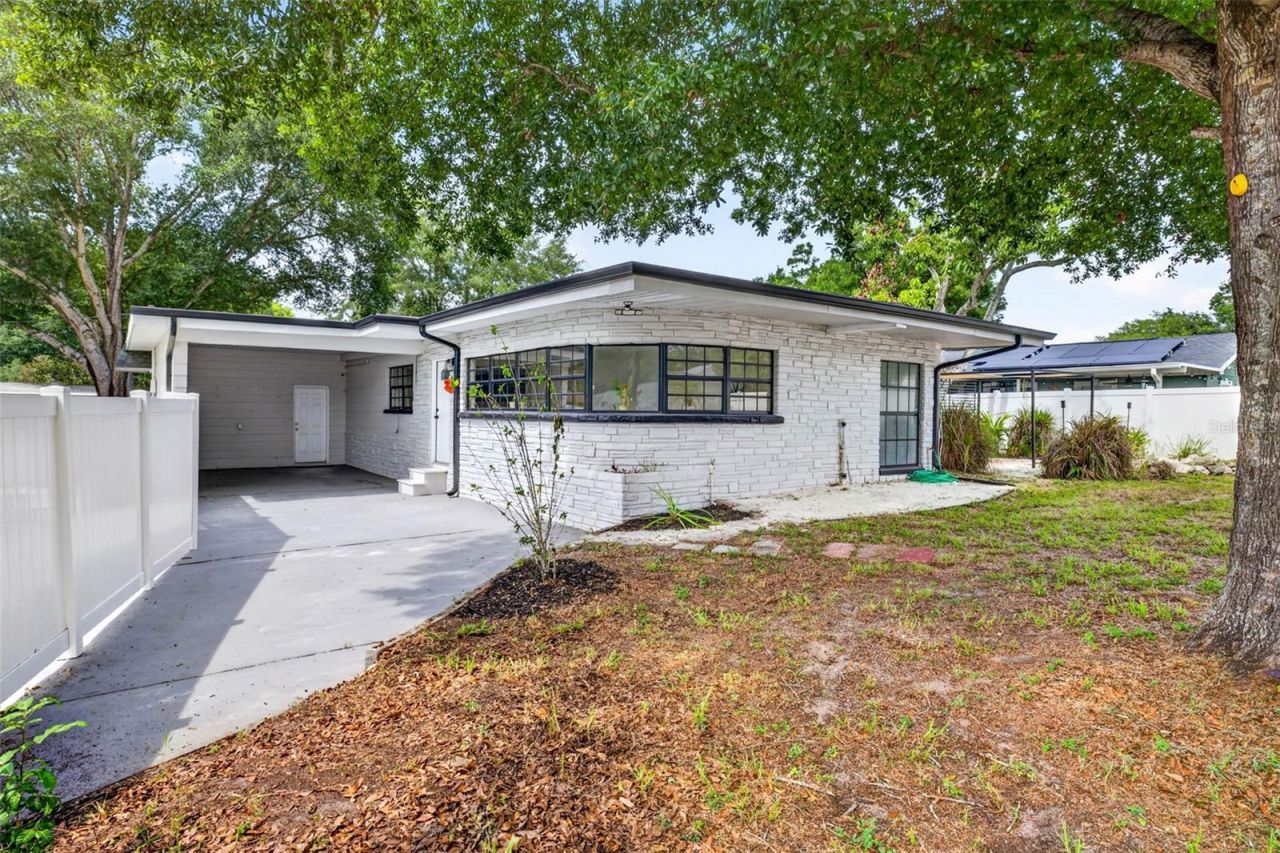 1601 E Paris Street , Tampa, FL 33610 Photo