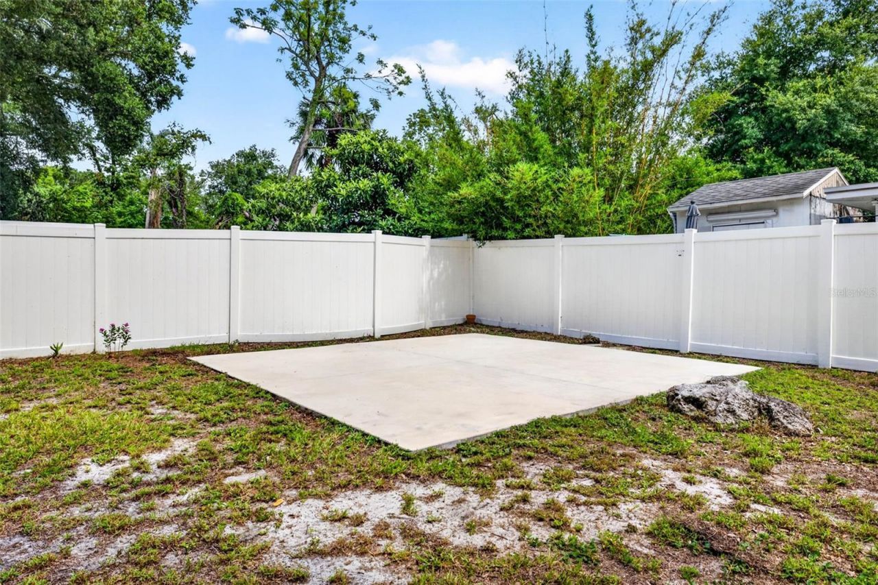 1601 E Paris Street , Tampa, FL 33610 Photo