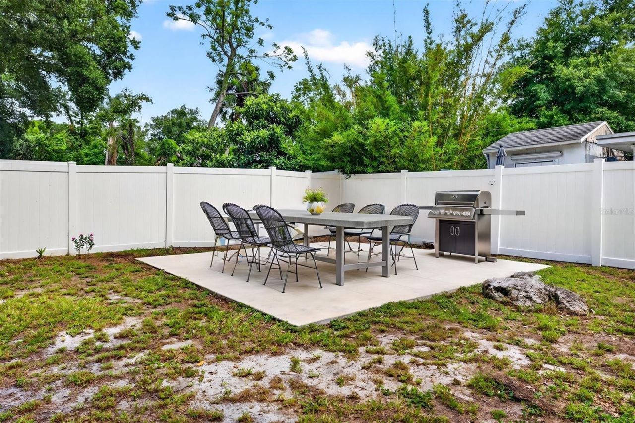 1601 E Paris Street , Tampa, FL 33610 Photo