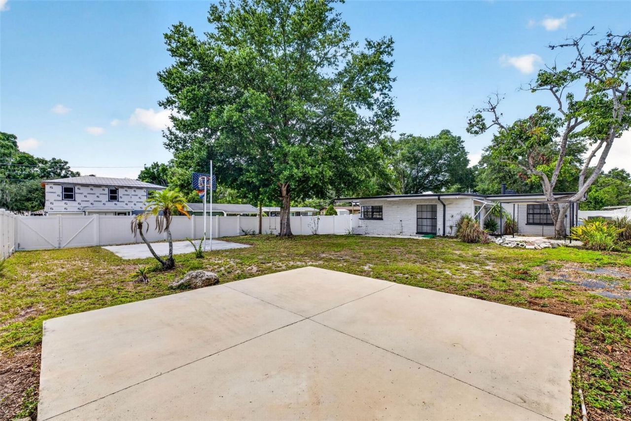 1601 E Paris Street , Tampa, FL 33610 Photo