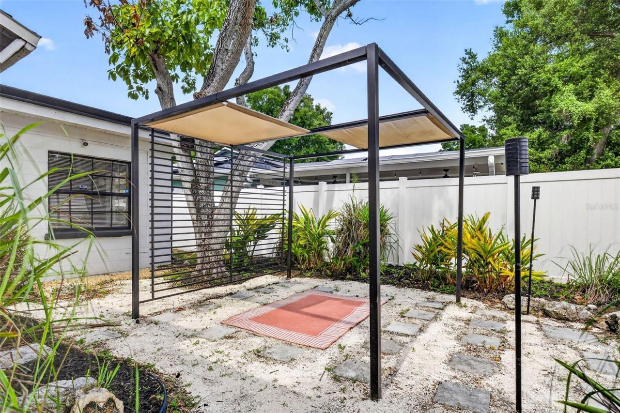 1601 E Paris Street , Tampa, FL 33610 Photo