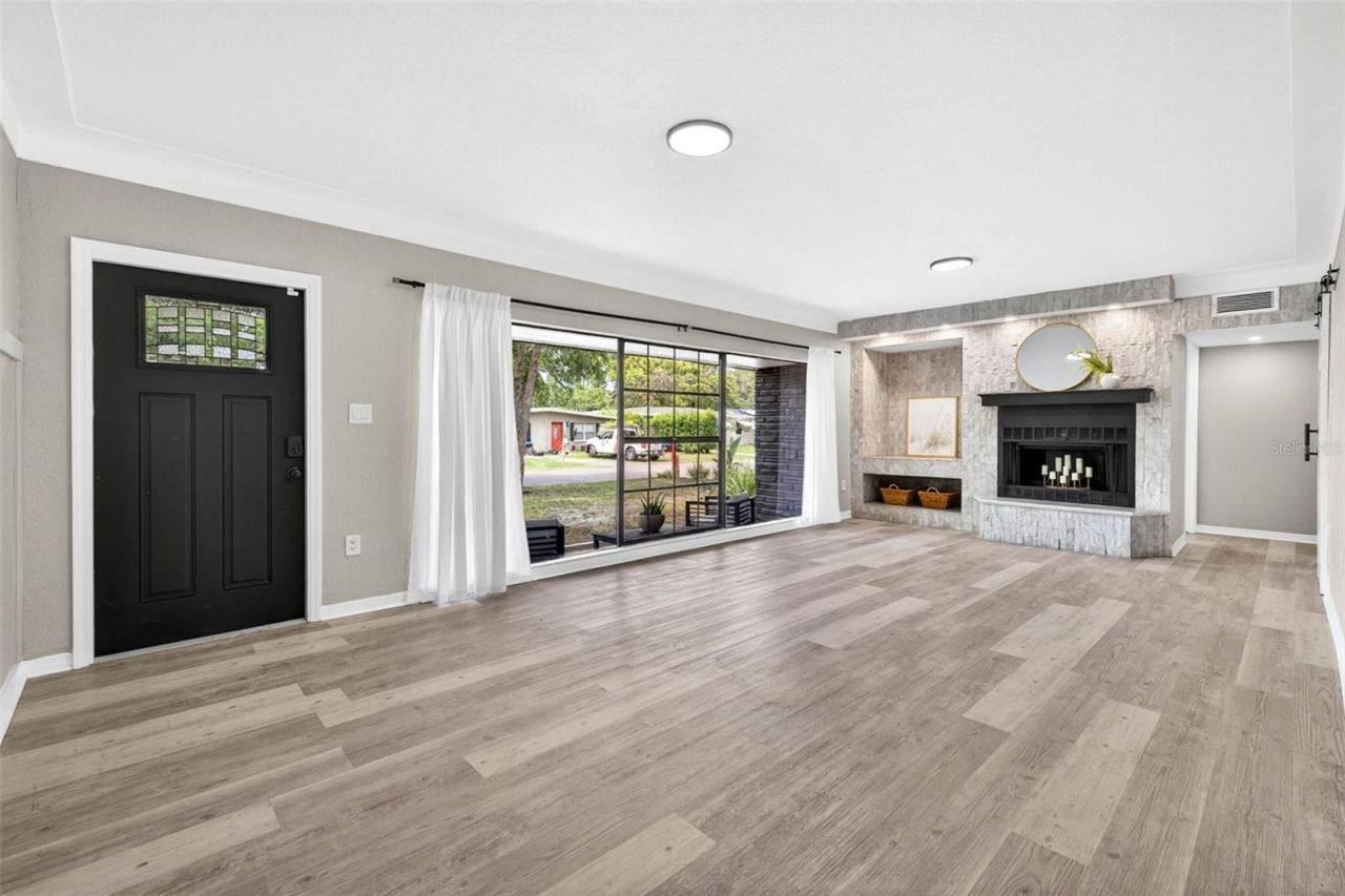 1601 E Paris Street , Tampa, FL 33610 Photo