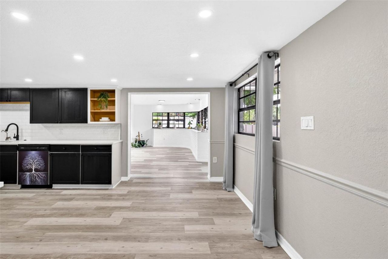 1601 E Paris Street , Tampa, FL 33610 Photo